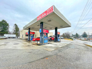 400 S. Progress Avenue, Palanzo's Mobil and Service Center