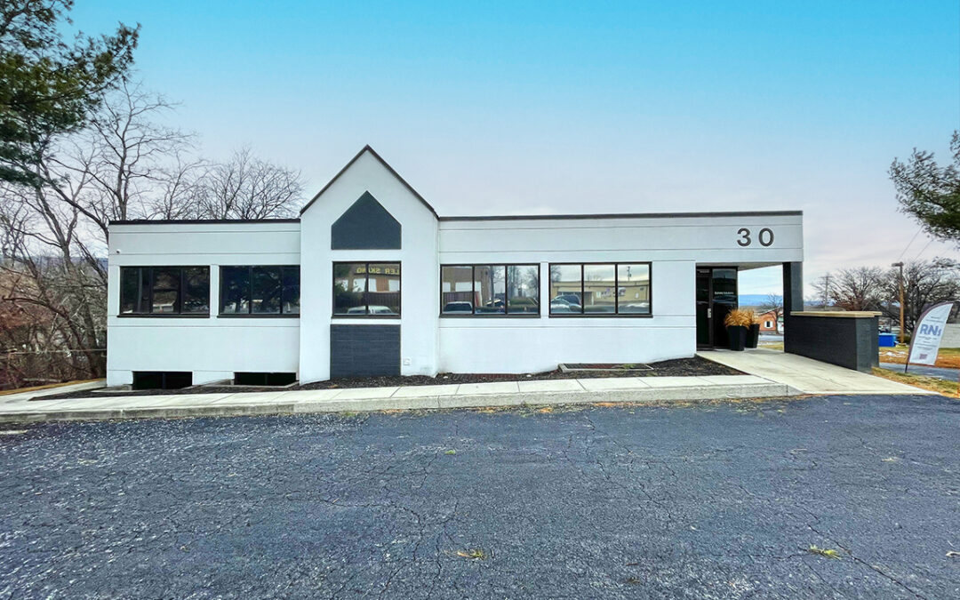30 E. Shady Lane, Enola
